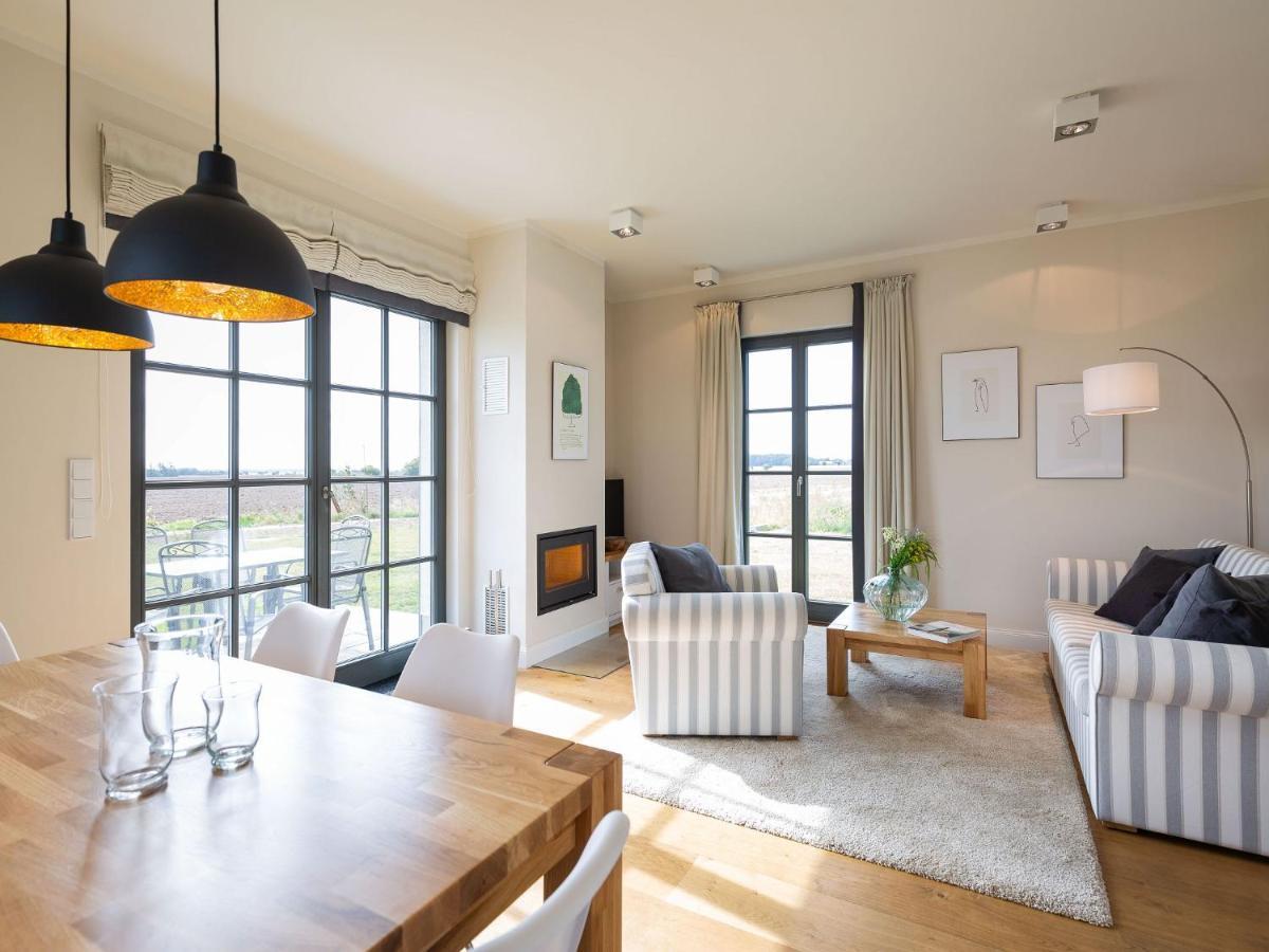 Reetland Am Meer - Premium Reetdachvilla Mit 2 Schlafzimmern, Sauna Und Kamin E04 Dranske Luaran gambar